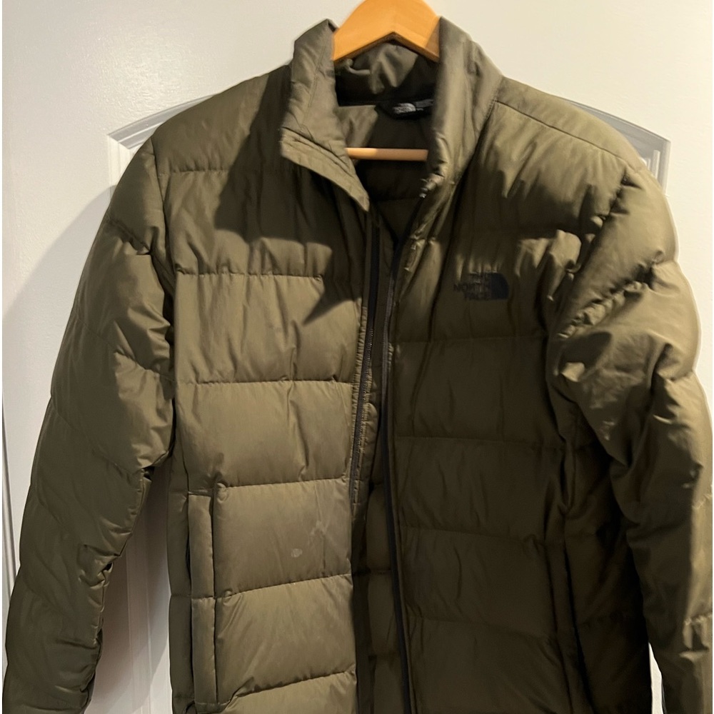 Mens army green NorthFace puffer jacket size medium, best offer